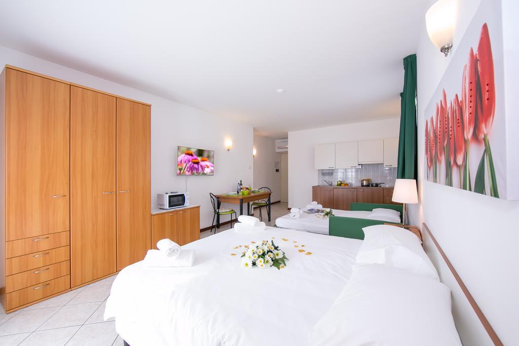 גראבדונה Residence Riva Del Lario מראה חיצוני תמונה
