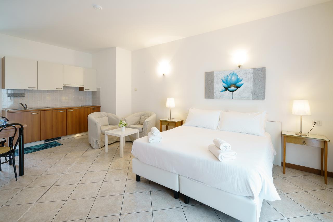 גראבדונה Residence Riva Del Lario מראה חיצוני תמונה